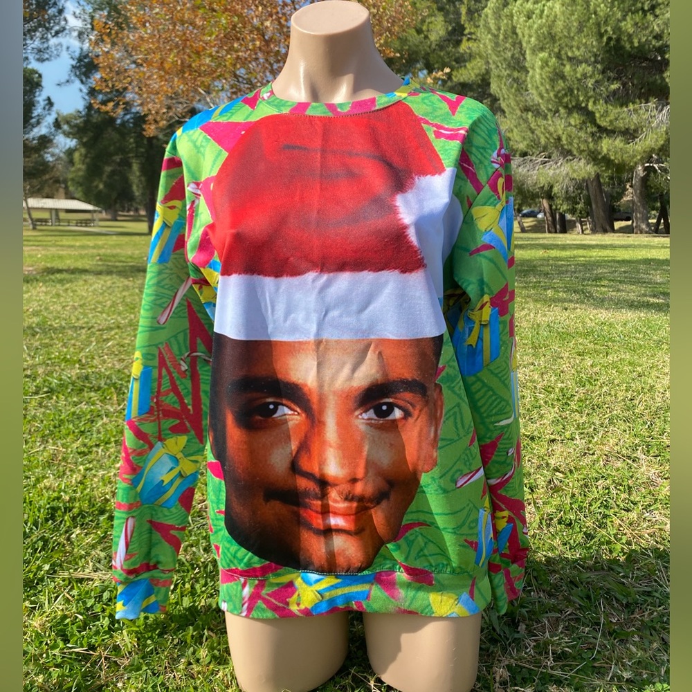 Carlson ~Unisex Small Christmas sweater Prince of Belair